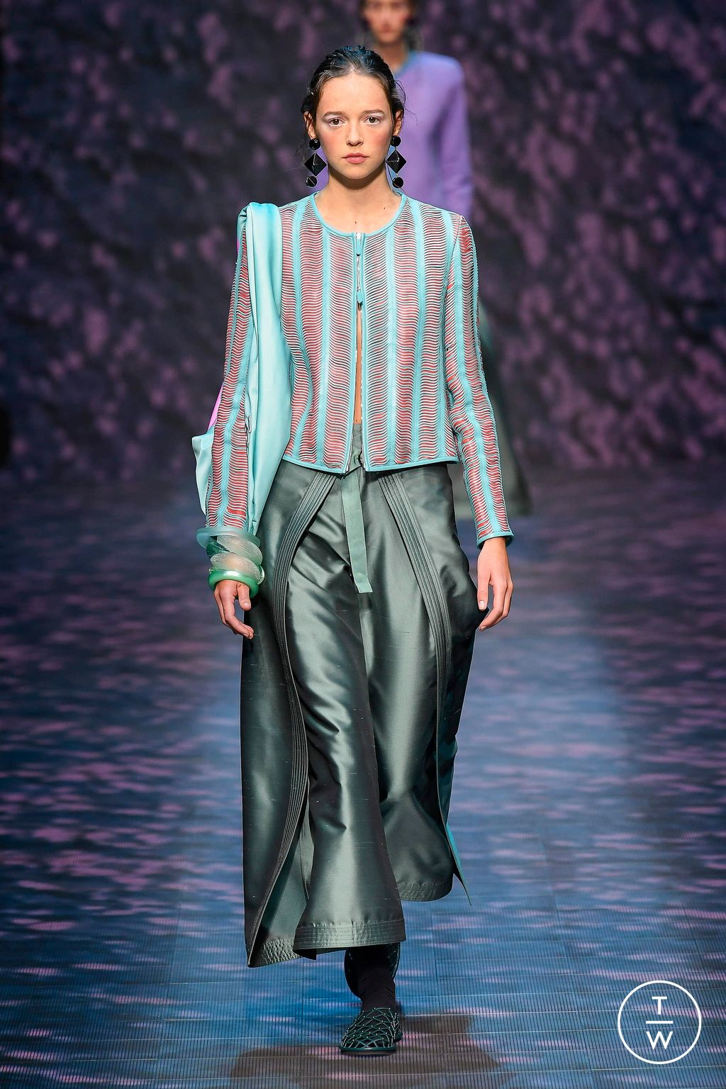 Fashion Week Milan Spring/Summer 2023 look 40 from the Emporio Armani collection 女装