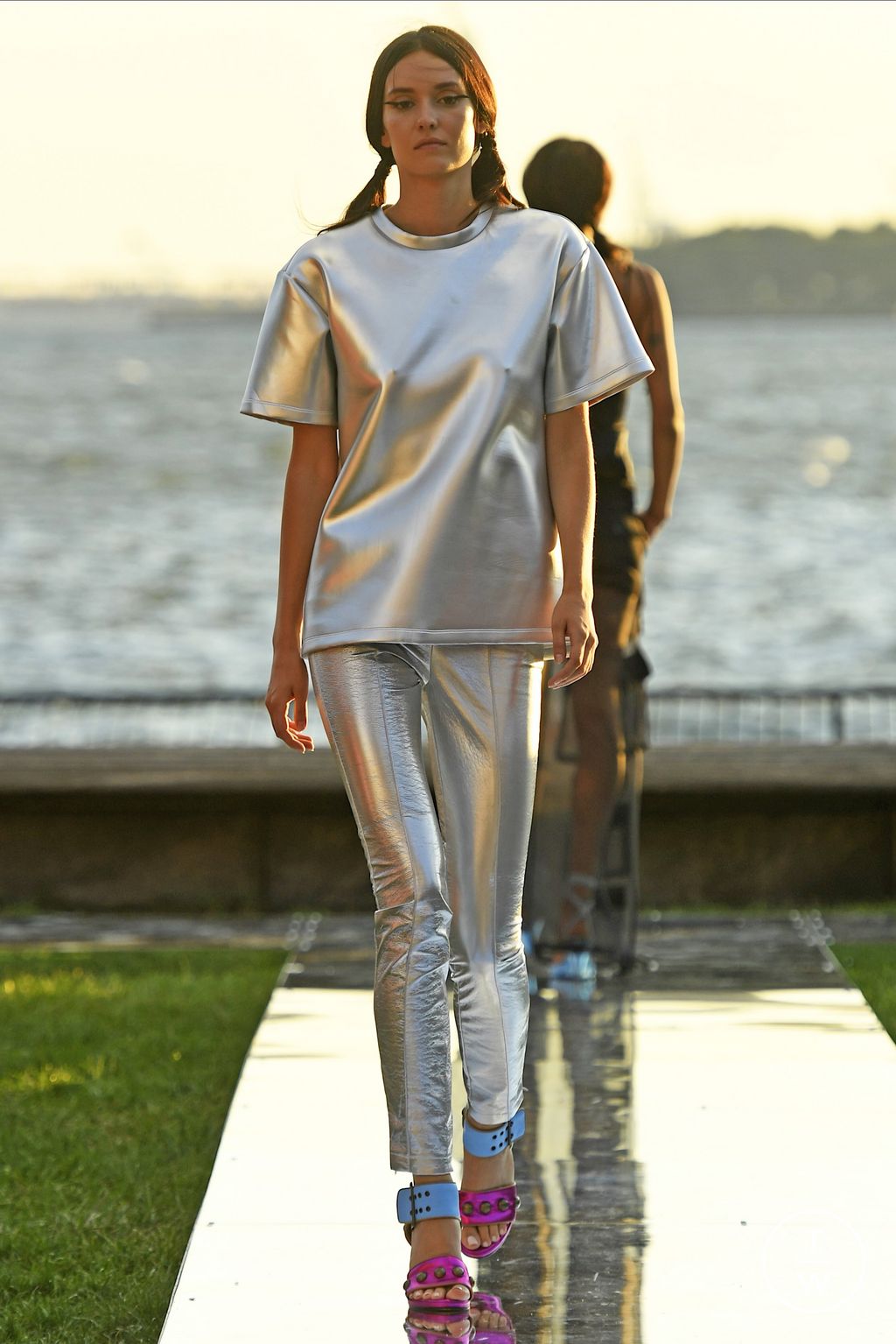 Fashion Week New York Spring/Summer 2023 look 32 from the Cynthia Rowley collection womenswear