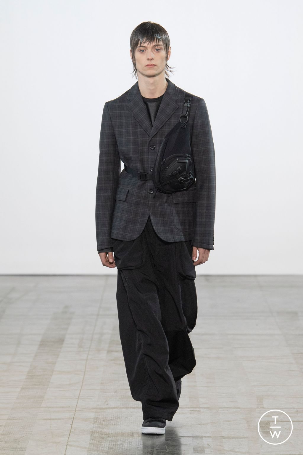Fashion Week Paris Fall/Winter 2023 look 9 de la collection Junya Watanabe Man menswear
