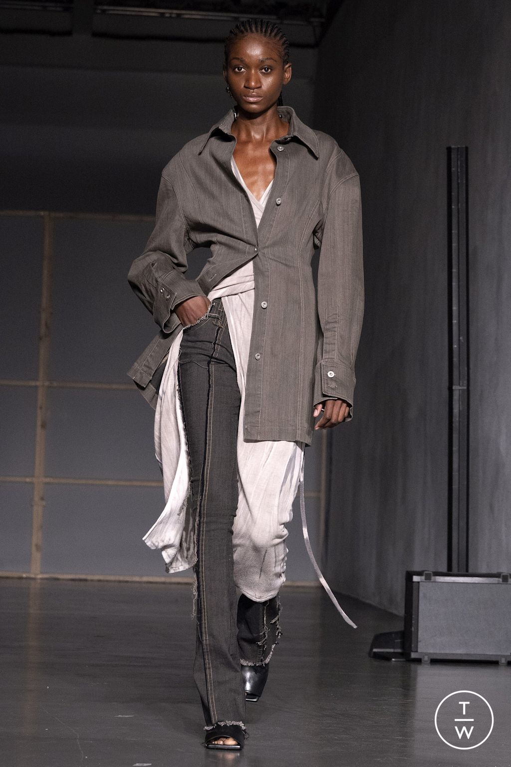 Fashion Week Milan Fall/Winter 2023 look 12 from the Federico Cina collection menswear