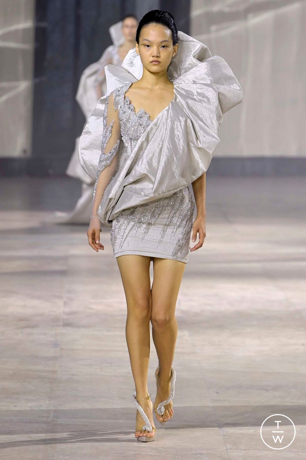 Fashion Week Paris Spring/Summer 2023 look 2 from the Gaurav Gupta collection couture