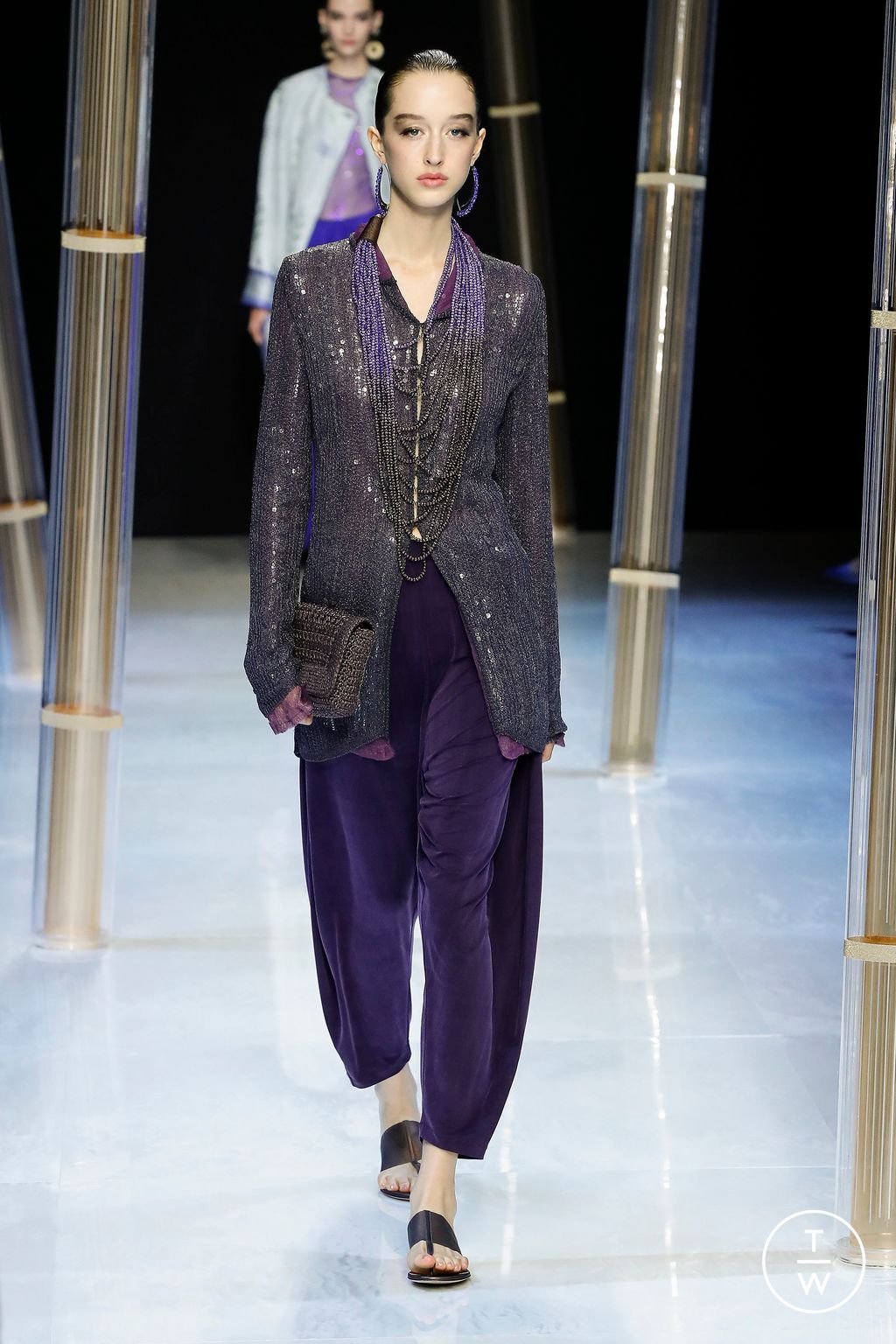 Fashion Week Milan Spring/Summer 2023 look 25 from the Giorgio Armani collection womenswear