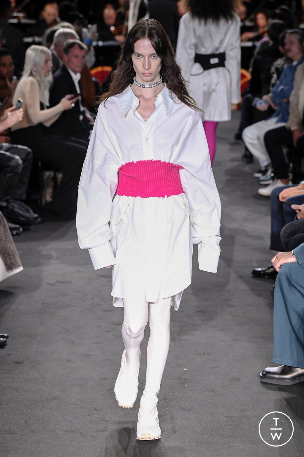 Fashion Week Milan Spring/Summer 2023 look 32 from the MM6 collection womenswear