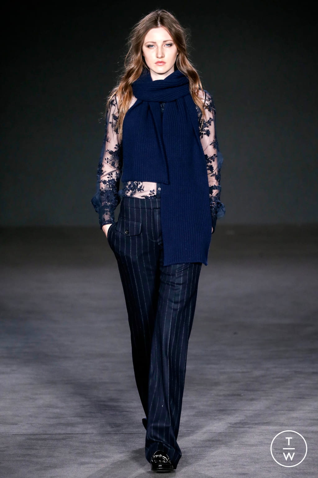 london fall/winter 2017 look 11 from the daks collection 女装