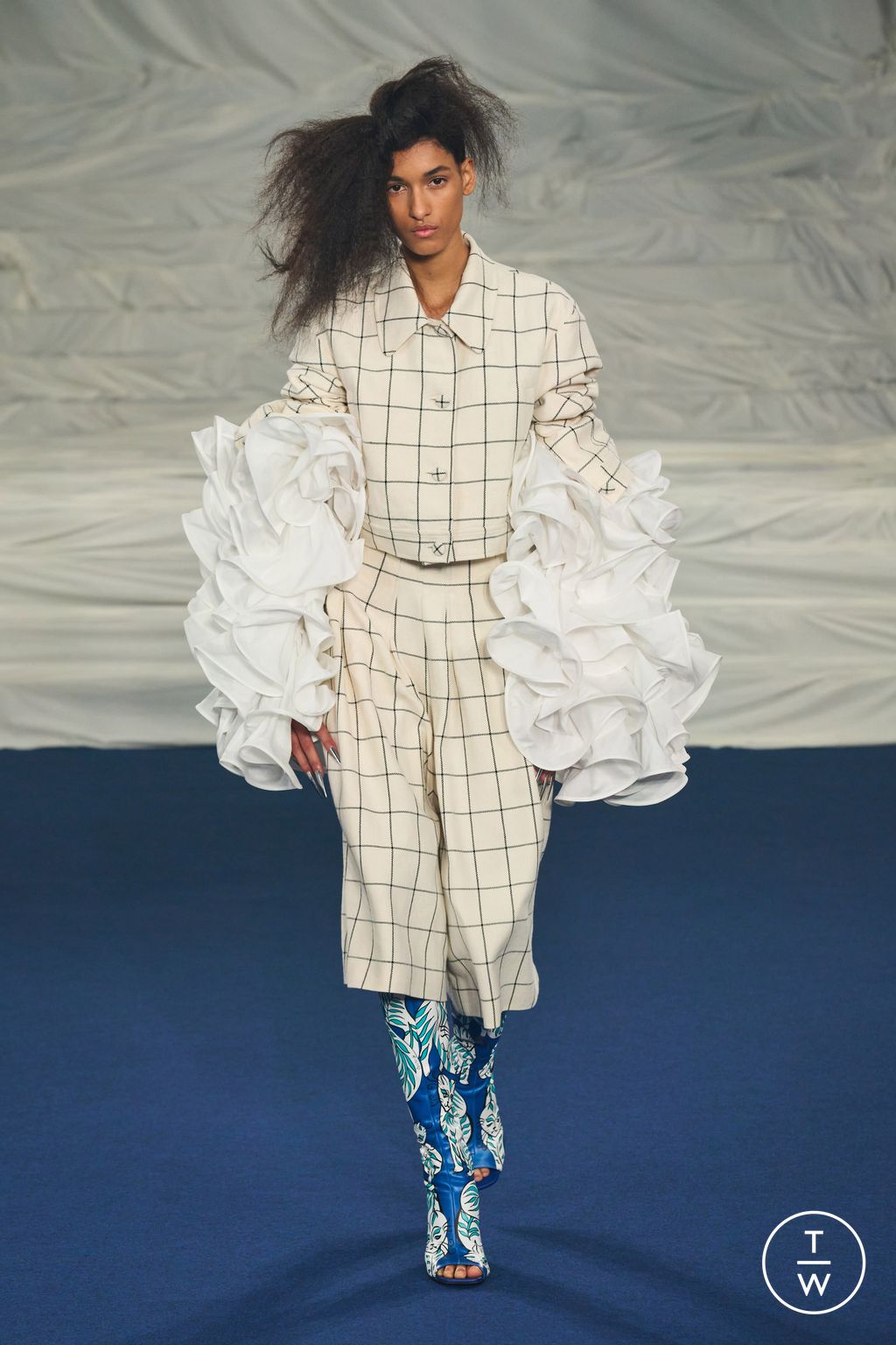 Fashion Week Paris Spring/Summer 2023 look 3 from the Rochas collection 女装