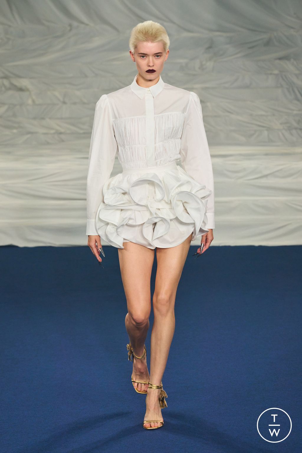 Fashion Week Paris Spring/Summer 2023 look 4 from the Rochas collection 女装