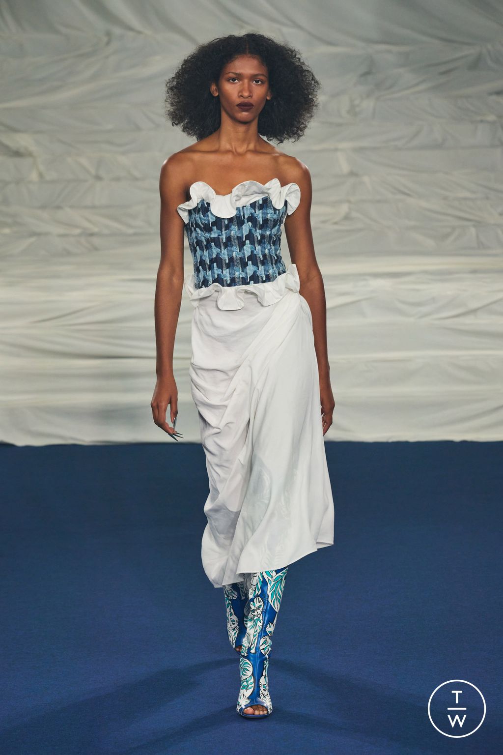 Fashion Week Paris Spring/Summer 2023 look 5 from the Rochas collection womenswear
