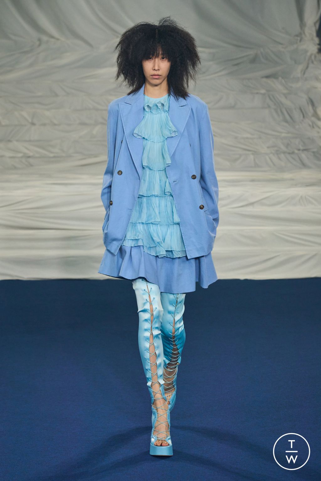 Fashion Week Paris Spring/Summer 2023 look 7 from the Rochas collection 女装