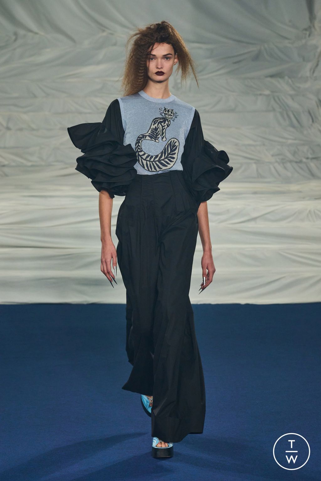 Fashion Week Paris Spring/Summer 2023 look 20 from the Rochas collection womenswear