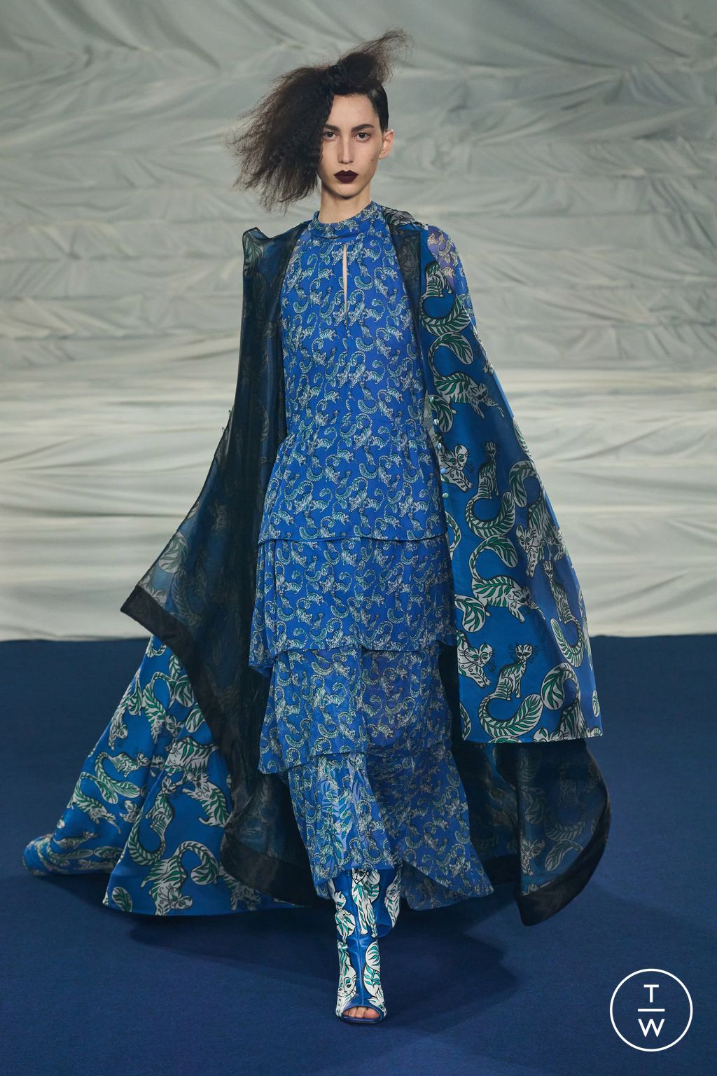 Fashion Week Paris Spring/Summer 2023 look 26 from the Rochas collection 女装