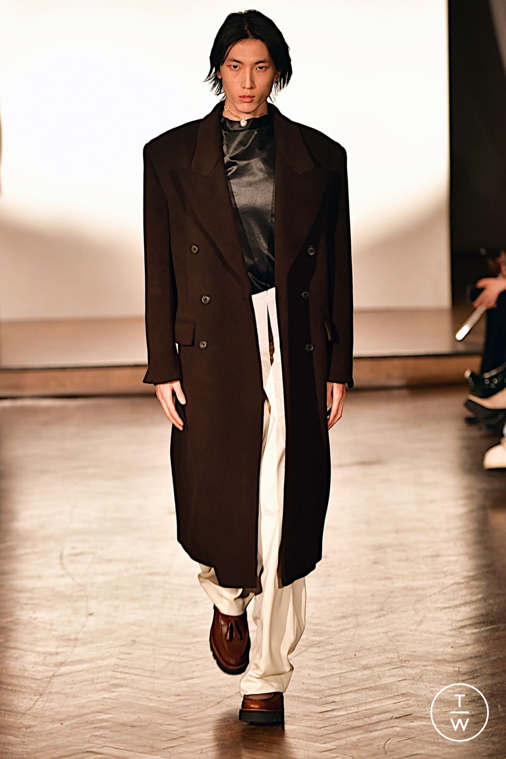 Fashion Week London Fall/Winter 2022 look 27 from the Daniel W Fletcher collection 女装