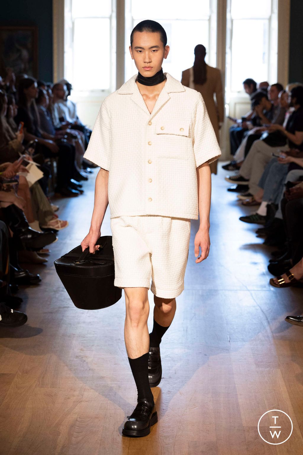 Fashion Week London Fall/Winter 2023 look 9 from the Daniel W Fletcher collection menswear