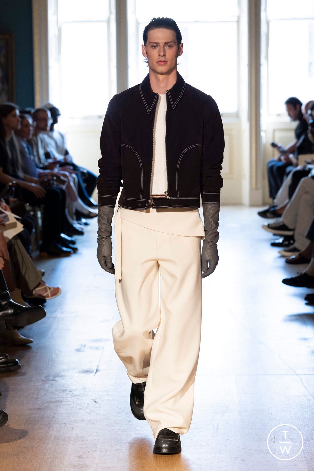 Fashion Week London Fall/Winter 2023 look 14 from the Daniel W Fletcher collection 男装