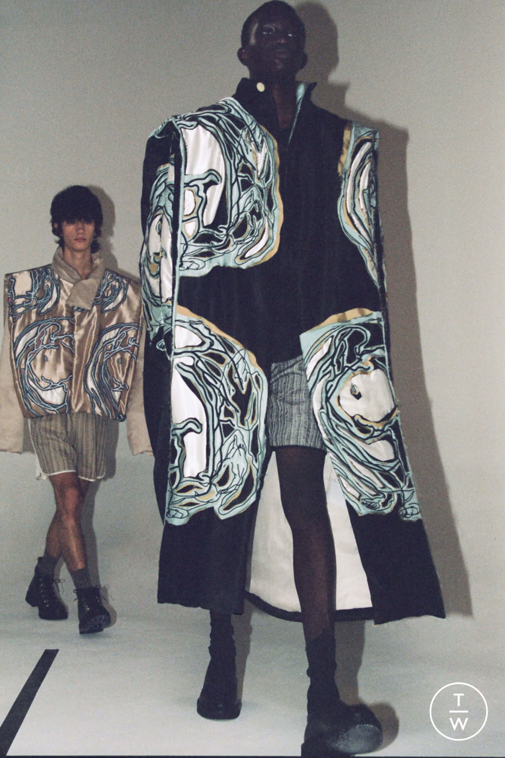 Fashion Week London Fall/Winter 2021 look 27 from the Danshan collection 男装