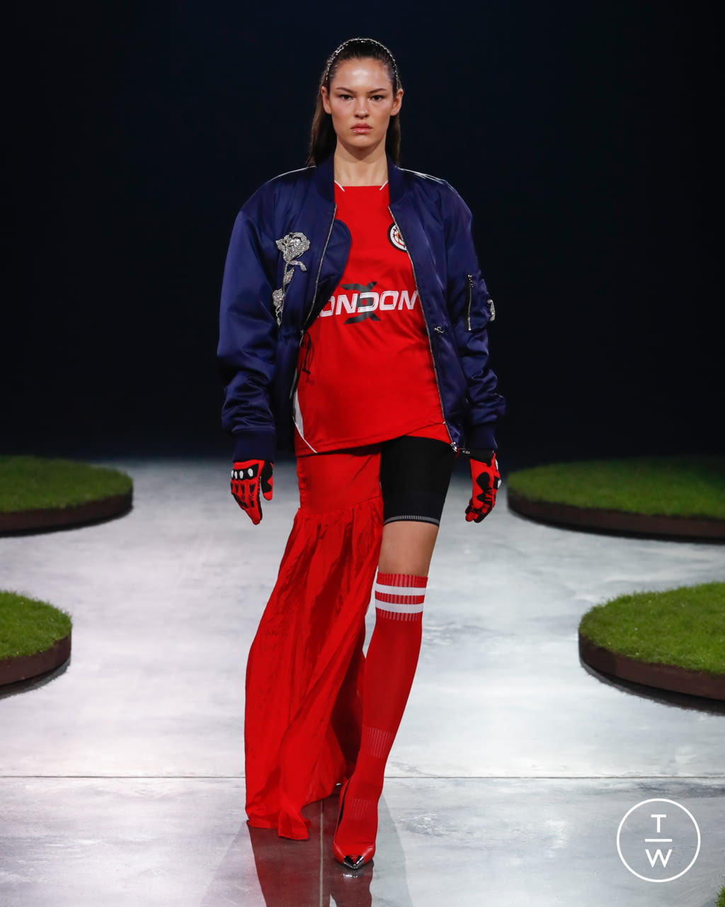 Fashion Week London Fall/Winter 2022 look 9 de la collection David Koma womenswear