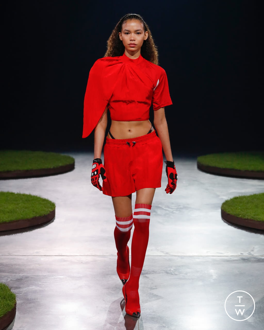 Fashion Week London Fall/Winter 2022 look 13 de la collection David Koma womenswear