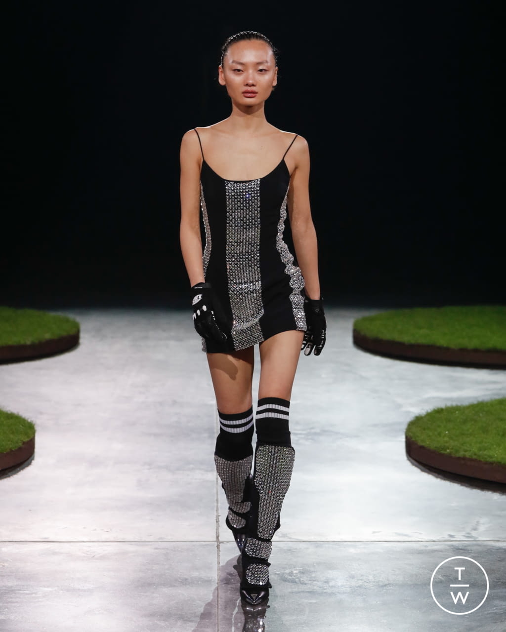 Fashion Week London Fall/Winter 2022 look 20 de la collection David Koma womenswear