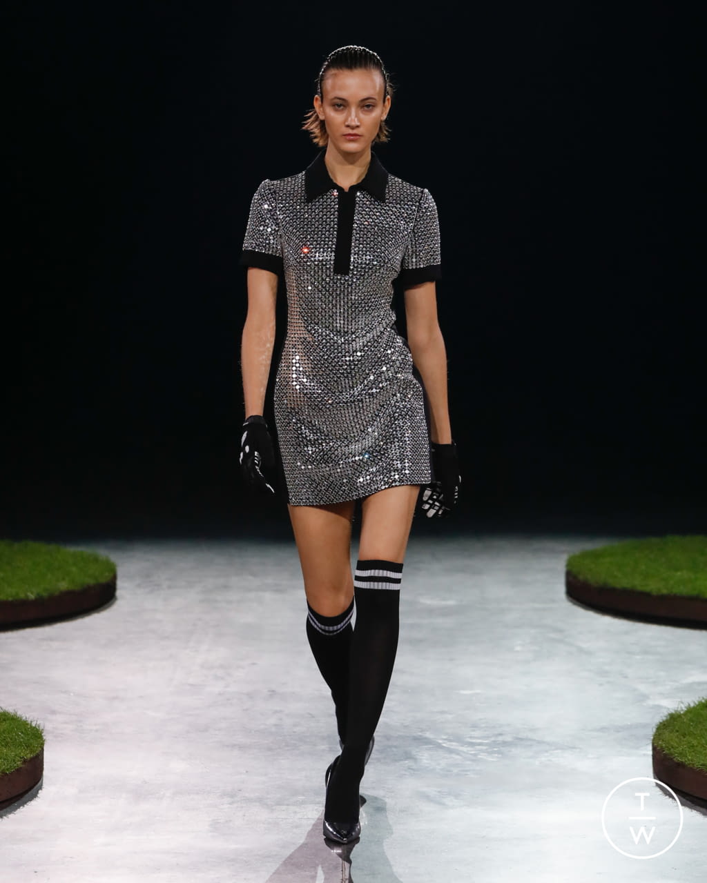 Fashion Week London Fall/Winter 2022 look 34 from the David Koma collection womenswear