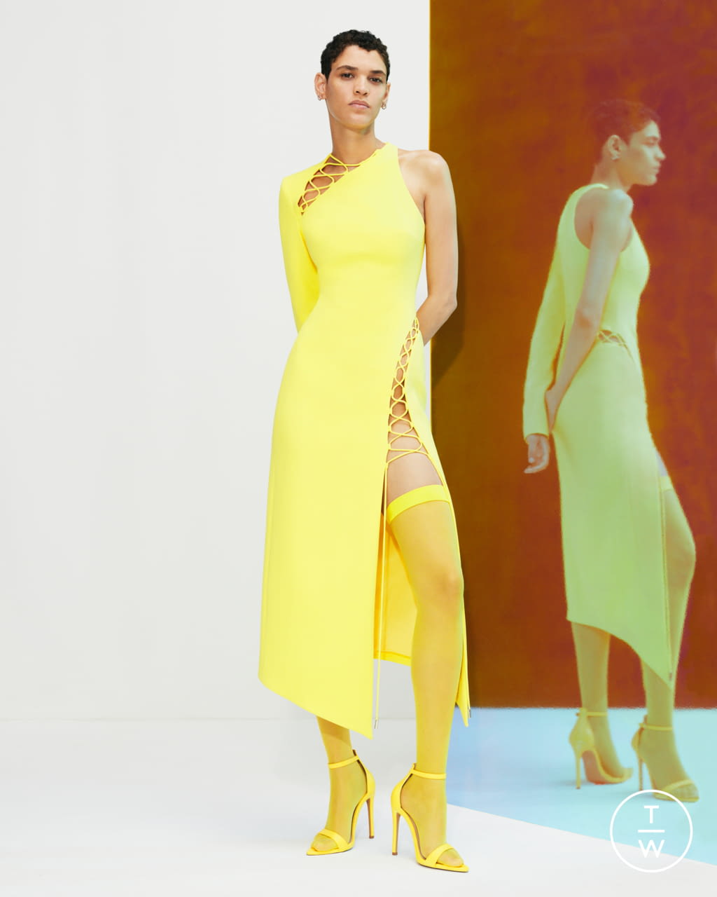 Fashion Week London Resort 2022 look 5 from the David Koma collection womenswear