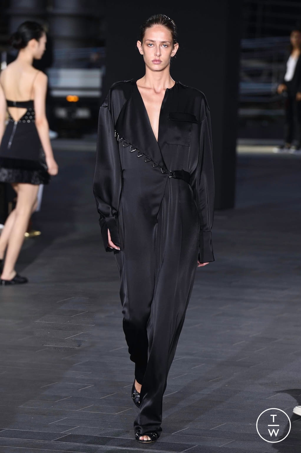 Fashion Week London Spring/Summer 2020 look 31 from the David Koma collection womenswear