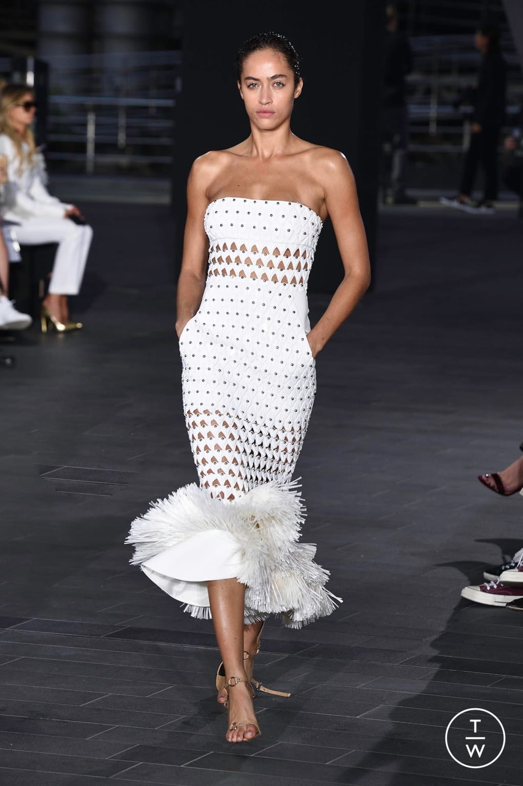 Fashion Week London Spring/Summer 2020 look 33 from the David Koma collection womenswear