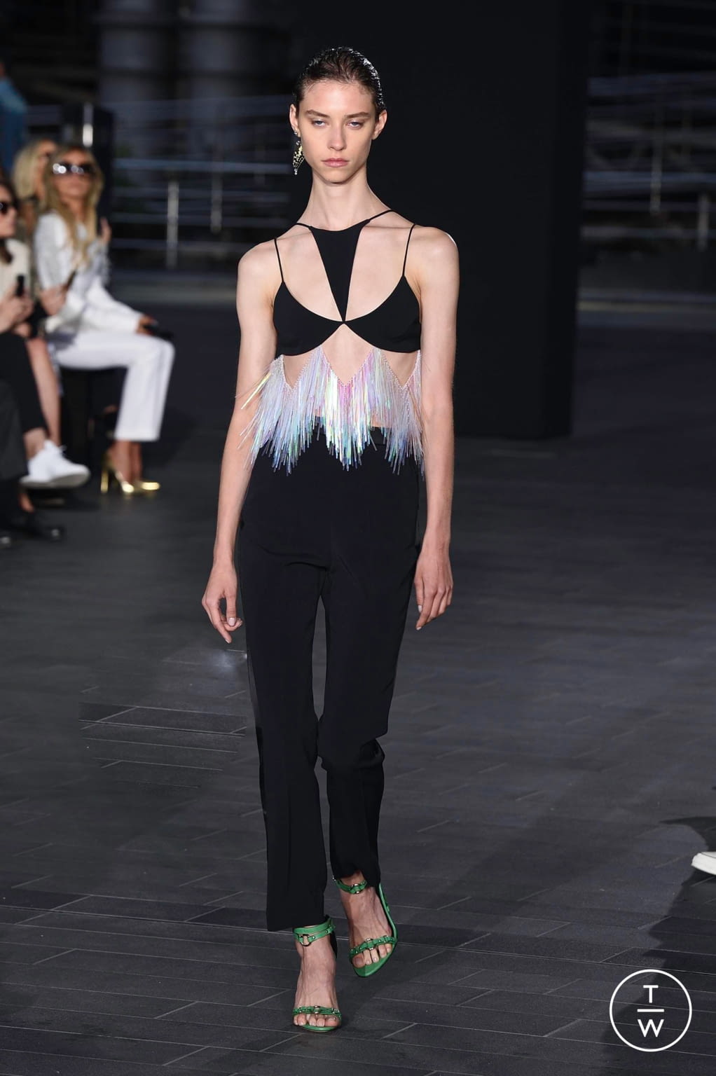 Fashion Week London Spring/Summer 2020 look 39 from the David Koma collection 女装