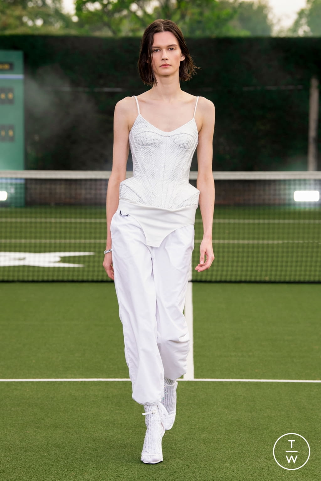 Fashion Week London Spring/Summer 2021 look 8 from the David Koma collection 女装