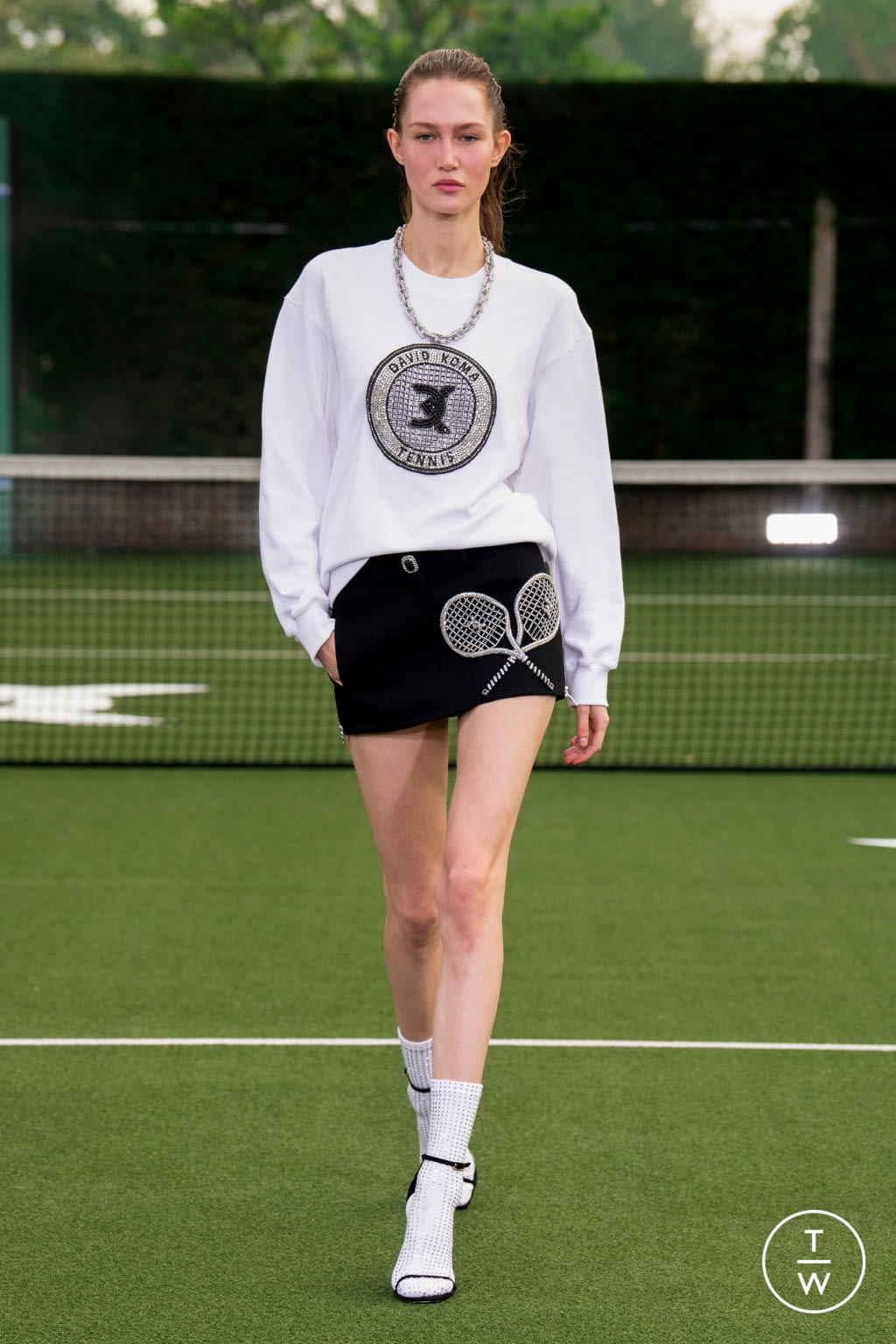 Fashion Week London Spring/Summer 2021 look 14 from the David Koma collection 女装