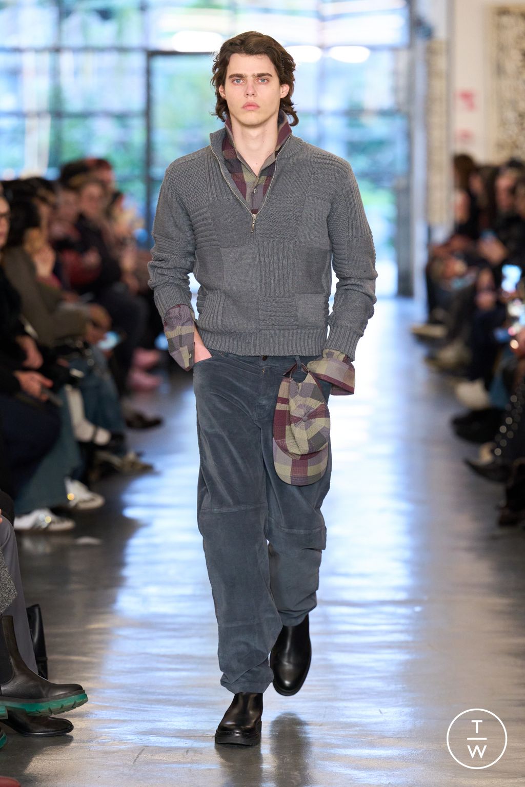 Fashion Week Milan Fall/Winter 2026 look 22 de la collection David Catalan menswear