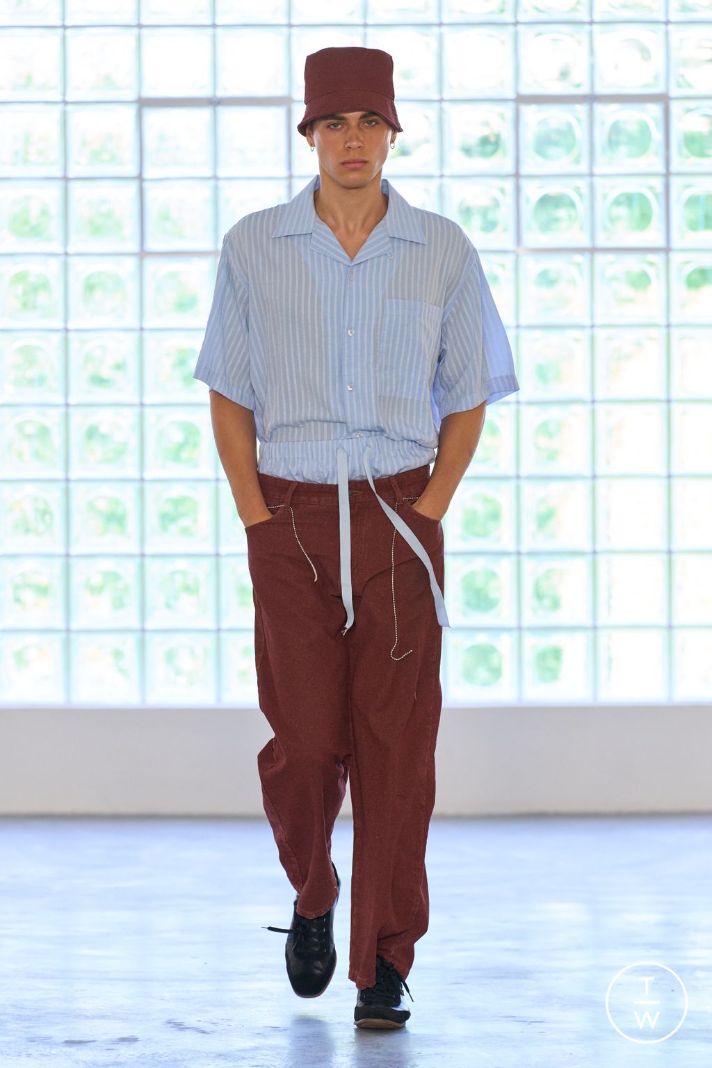 Fashion Week Milan Spring/Summer 2026 look 19 de la collection David Catalan menswear
