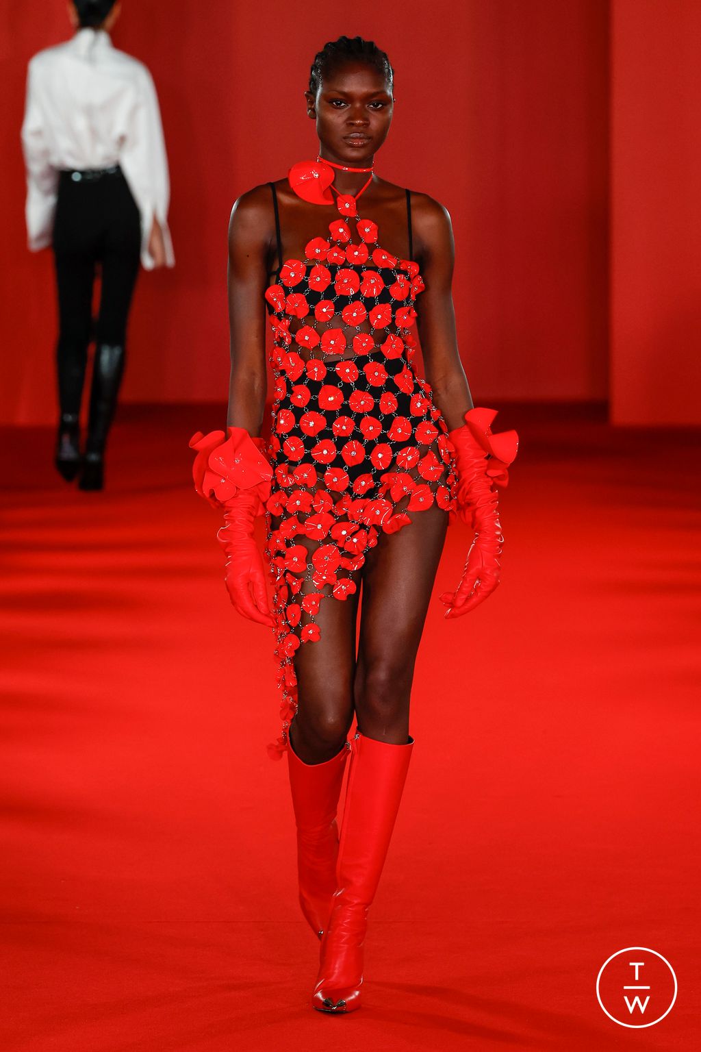 Fashion Week London Fall/Winter 2023 look 13 from the David Koma collection 女装