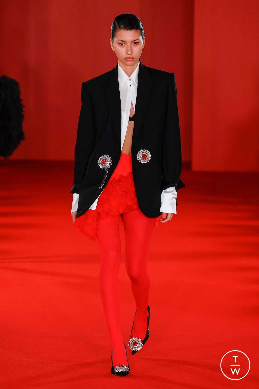 Fashion Week London Fall/Winter 2023 look 17 from the David Koma collection 女装