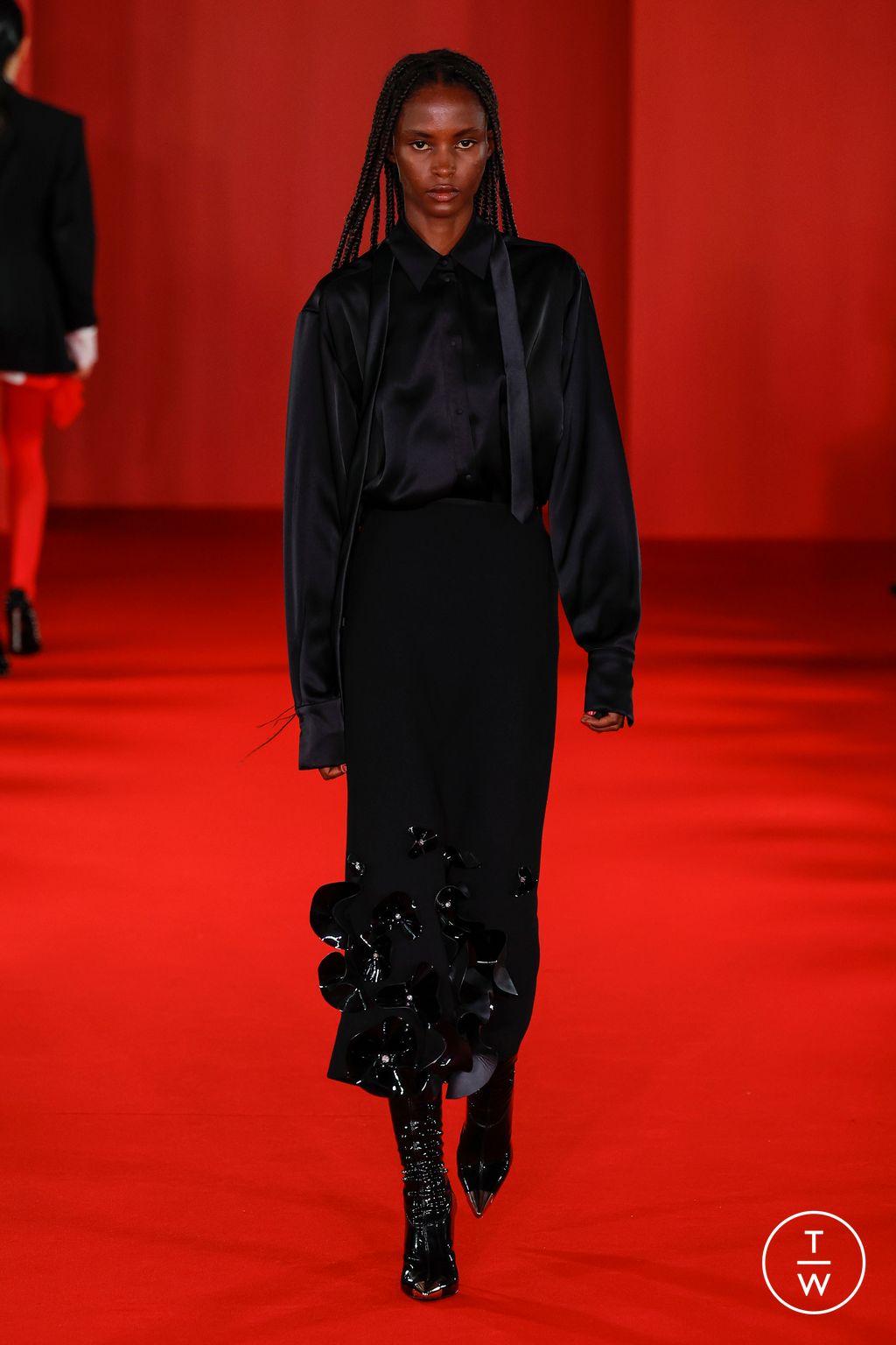 Fashion Week London Fall/Winter 2023 look 22 from the David Koma collection womenswear