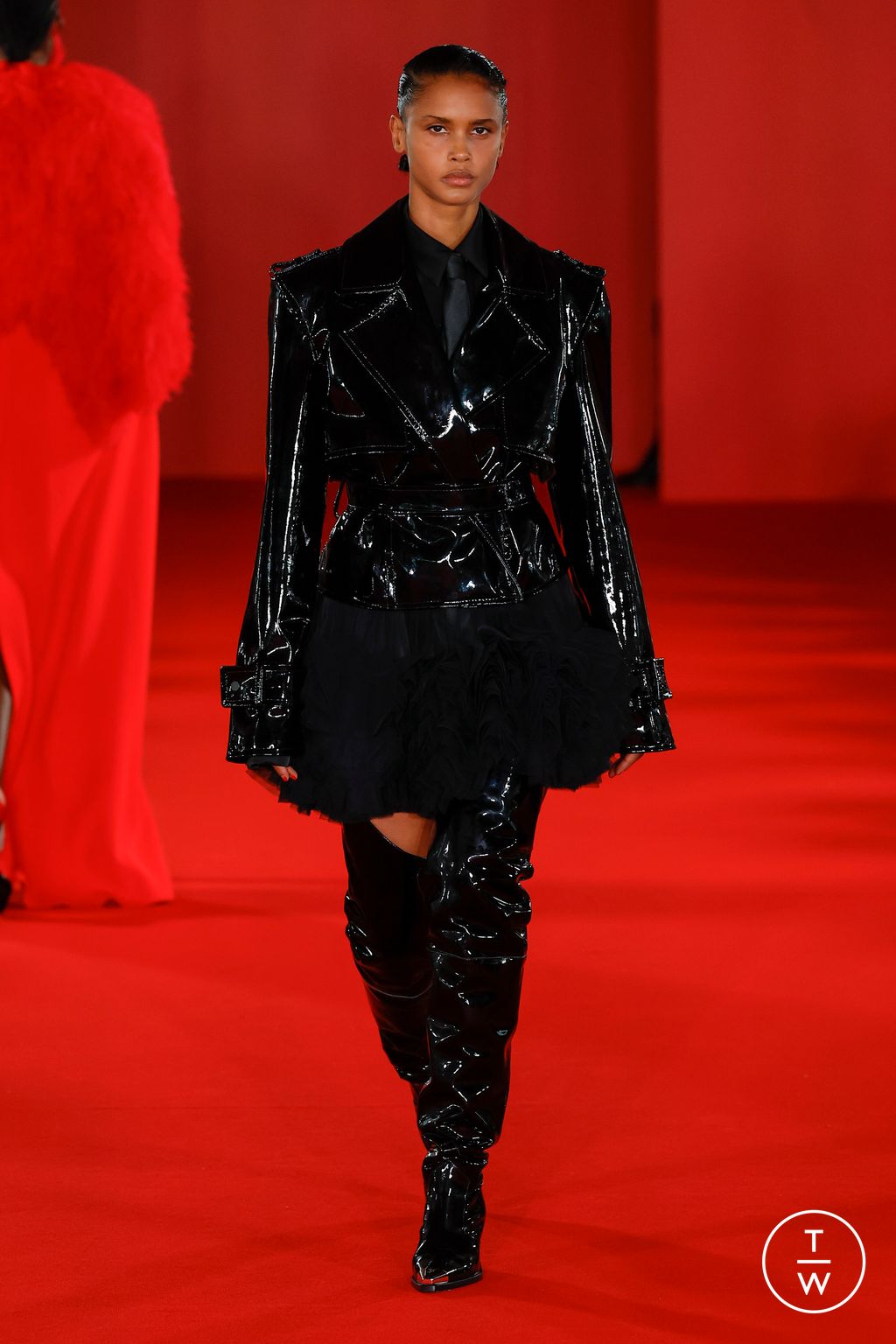 Fashion Week London Fall/Winter 2023 look 47 from the David Koma collection 女装