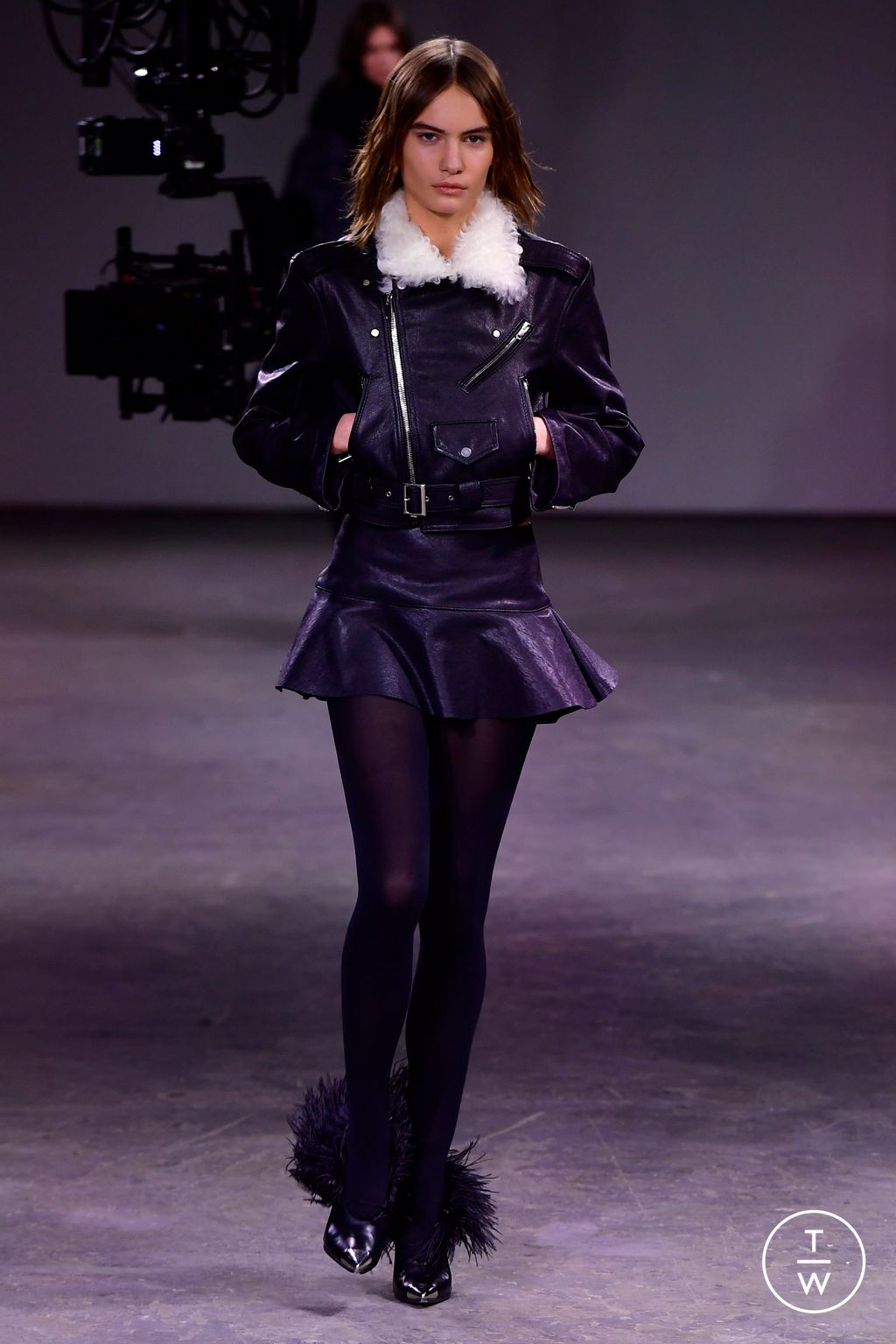 Fashion Week London Fall/Winter 2024 look 8 from the David Koma collection 女装