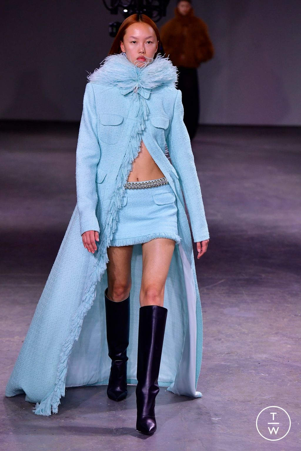 Fashion Week London Fall/Winter 2024 look 28 from the David Koma collection 女装