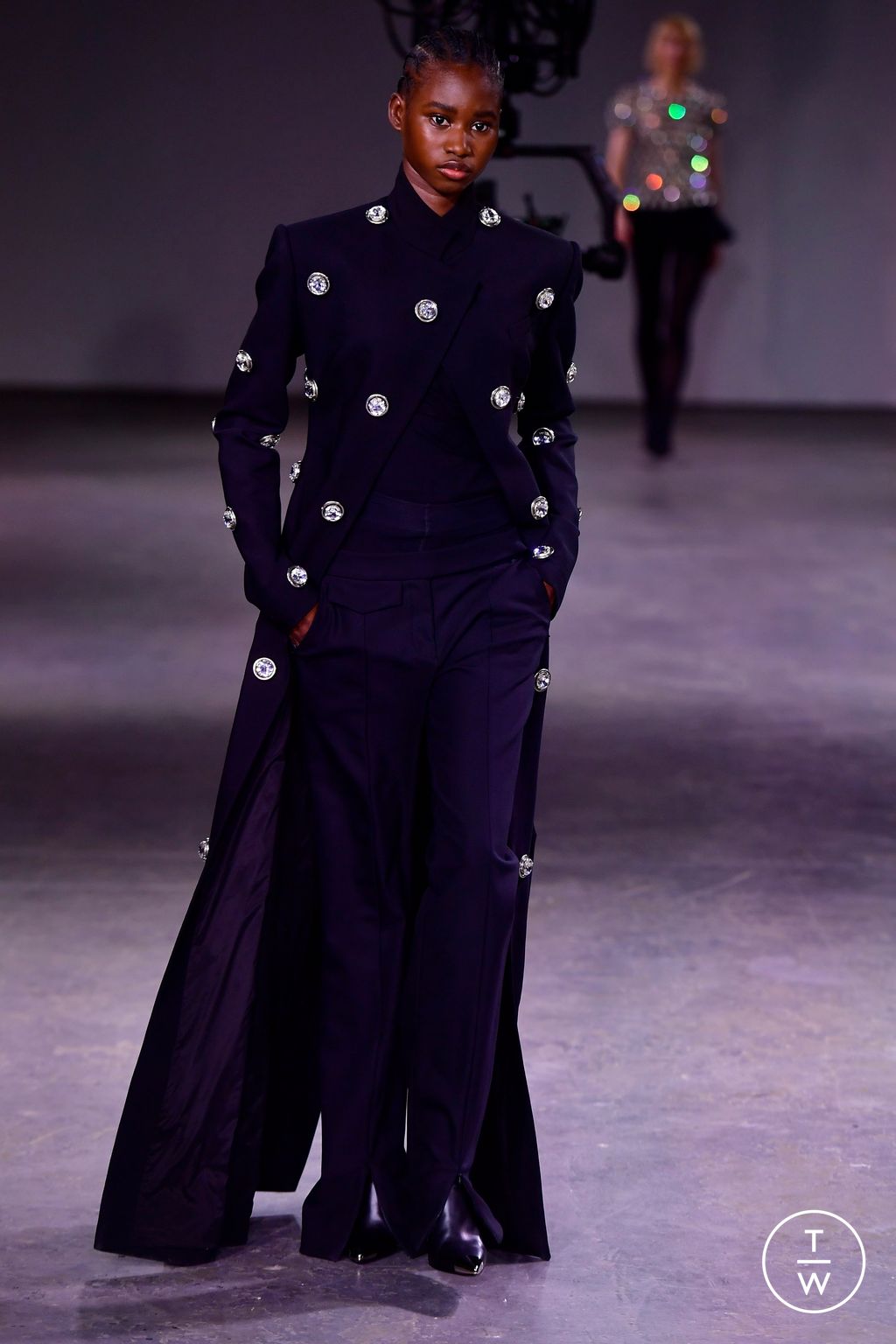 Fashion Week London Fall/Winter 2024 look 35 from the David Koma collection womenswear