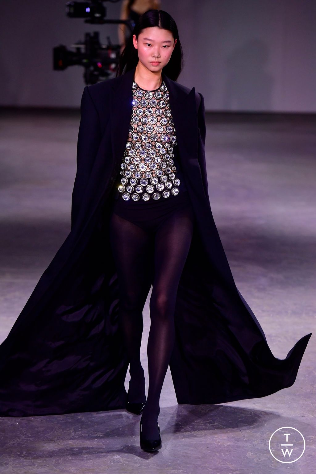 Fashion Week London Fall/Winter 2024 look 37 from the David Koma collection 女装