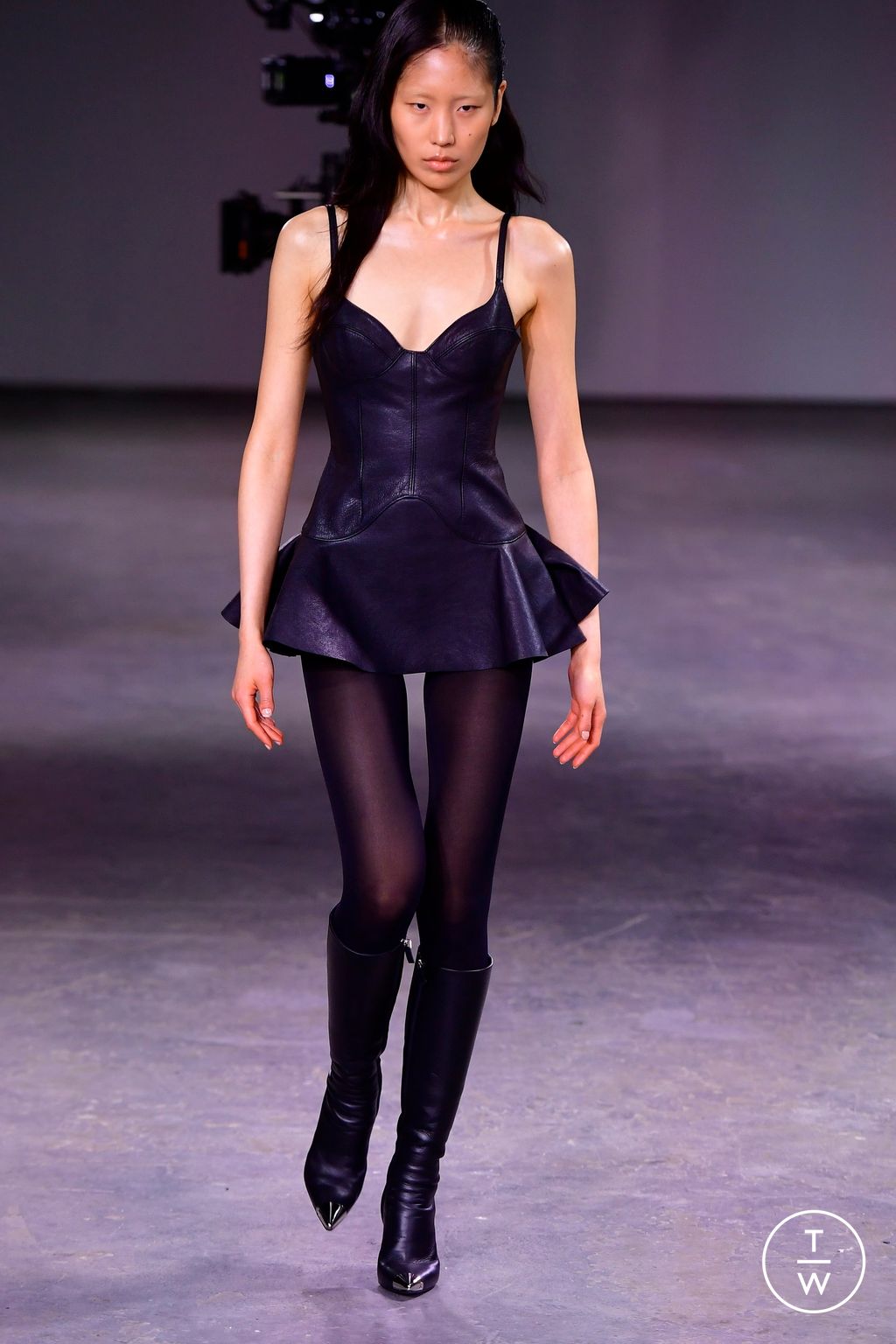 Fashion Week London Fall/Winter 2024 look 38 from the David Koma collection womenswear