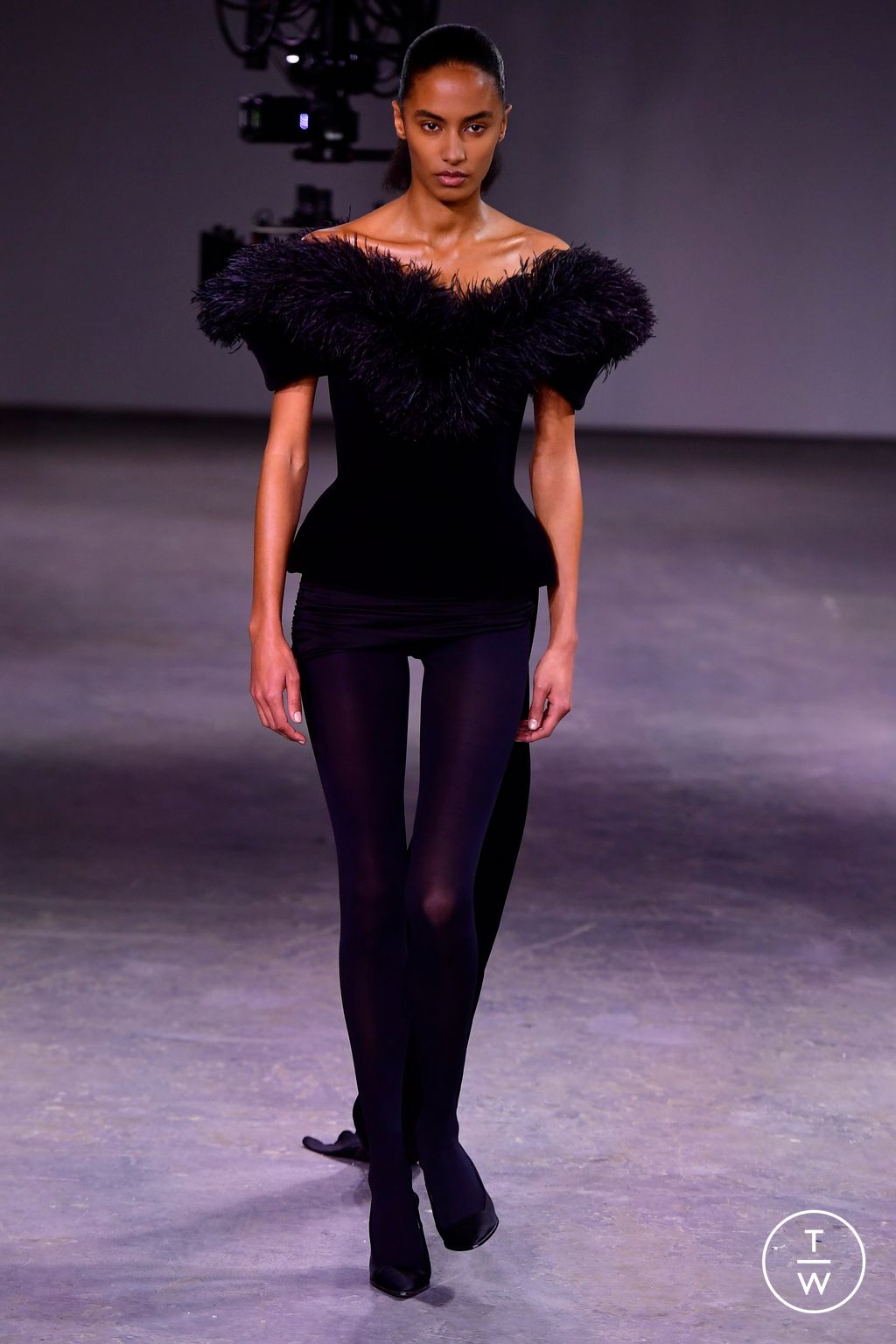 Fashion Week London Fall/Winter 2024 look 43 de la collection David Koma womenswear