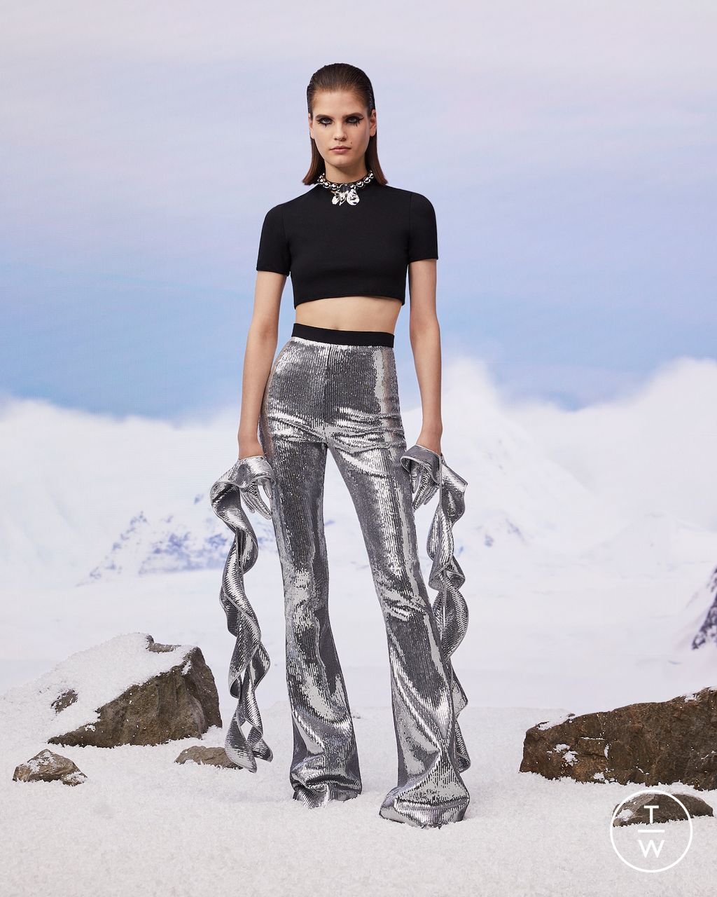Fashion Week London Resort 2023 look 36 from the David Koma collection 女装