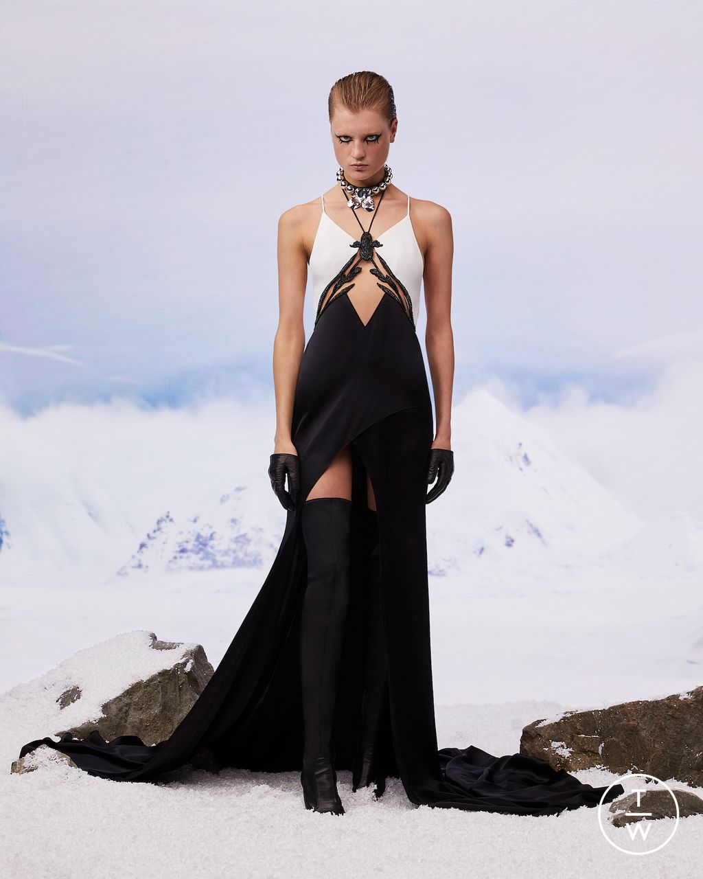 Fashion Week London Resort 2023 look 41 de la collection David Koma womenswear