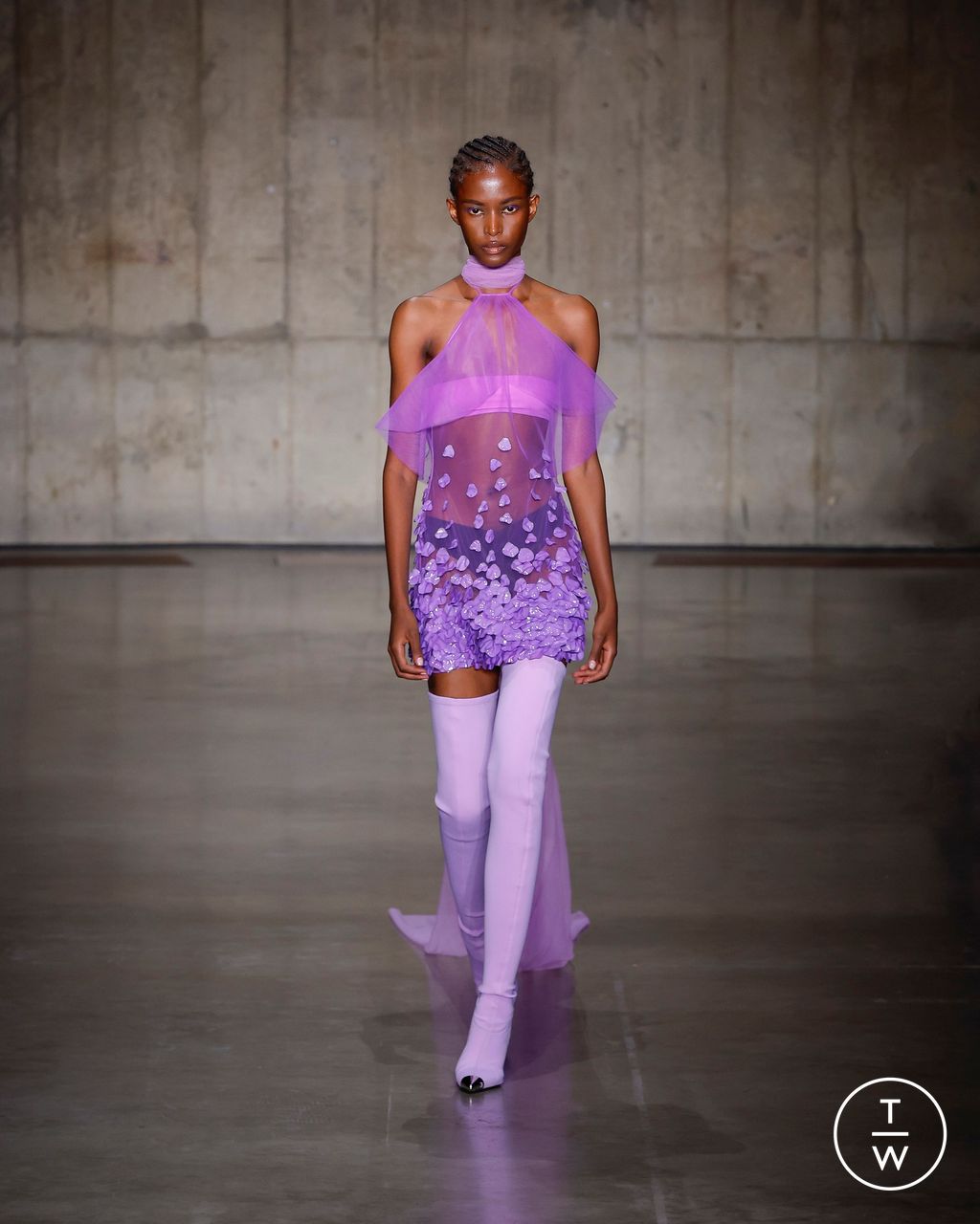 Fashion Week London Spring/Summer 2024 look 15 from the David Koma collection womenswear