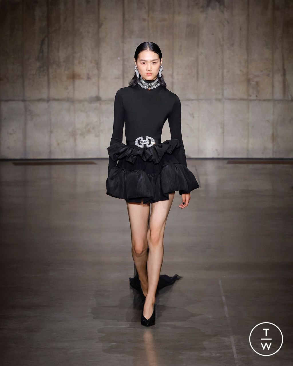 Fashion Week London Spring/Summer 2024 look 20 from the David Koma collection womenswear