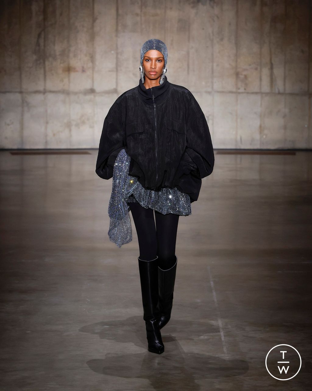 Fashion Week London Spring/Summer 2024 look 36 from the David Koma collection womenswear