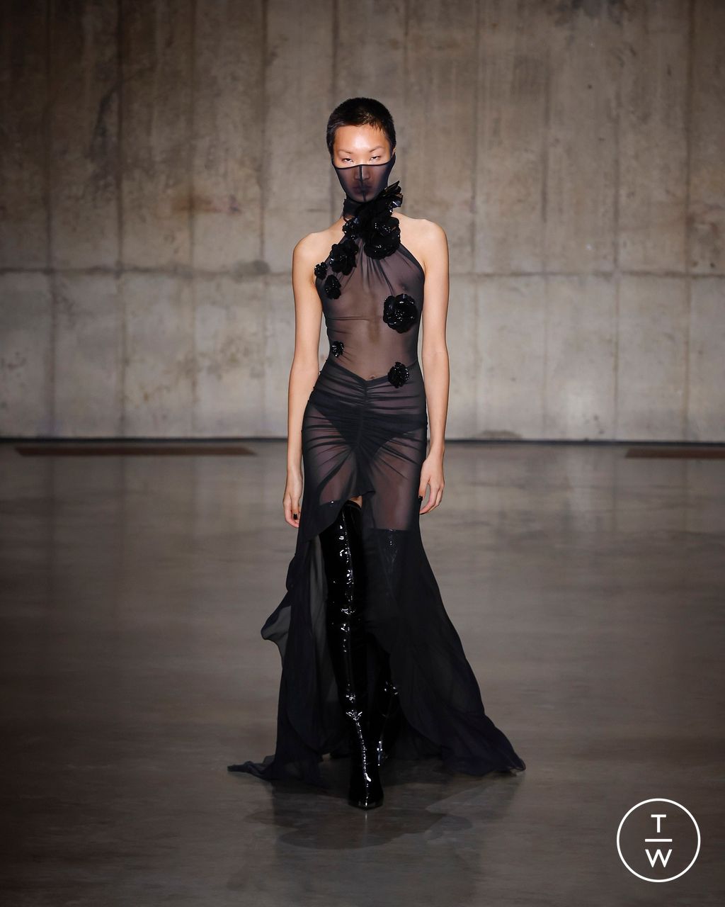 Fashion Week London Spring/Summer 2024 look 47 from the David Koma collection womenswear