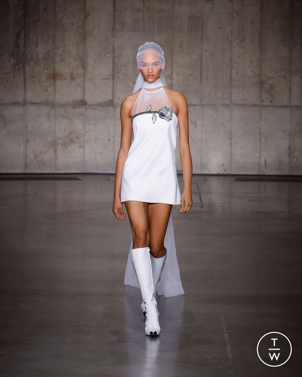 Fashion Week London Spring/Summer 2024 look 53 from the David Koma collection 女装