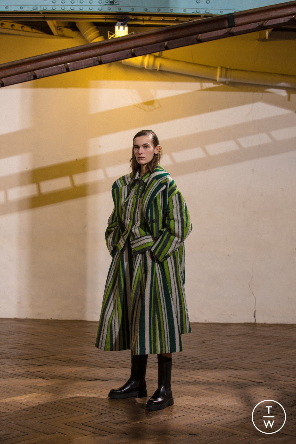 Fashion Week Paris Fall/Winter 2021 look 1 from the Dawei collection womenswear