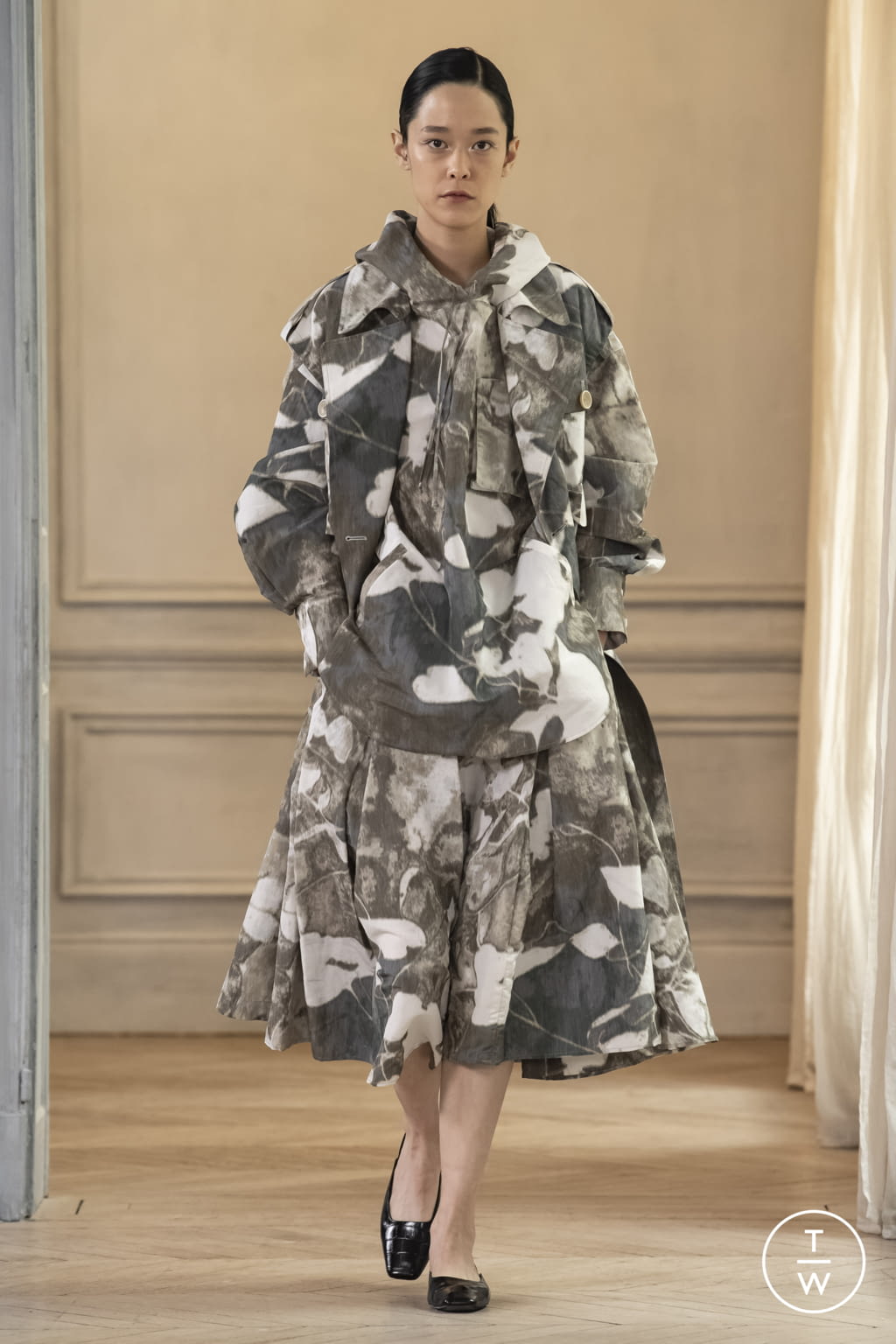 Fashion Week Paris Spring/Summer 2022 look 1 de la collection Dawei womenswear