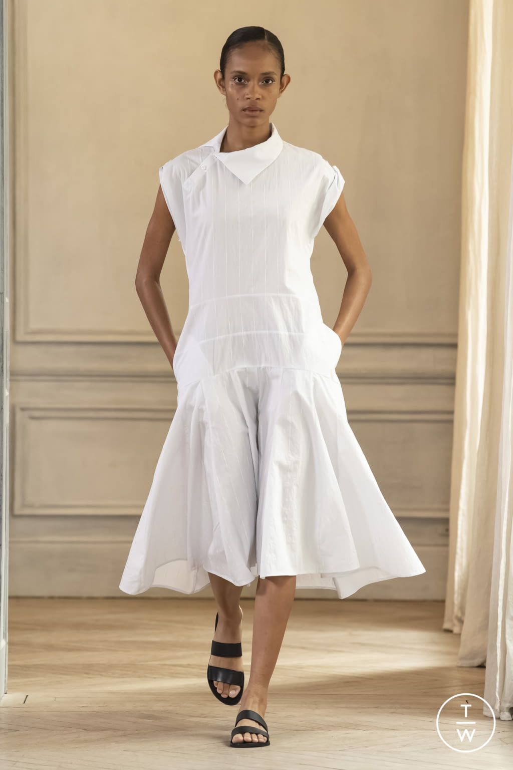 Fashion Week Paris Spring/Summer 2022 look 4 de la collection Dawei womenswear